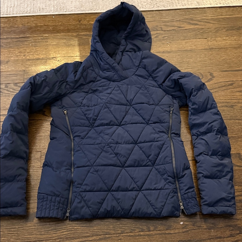 Lululemon Women's Quilted Hooded Jacket - Navy